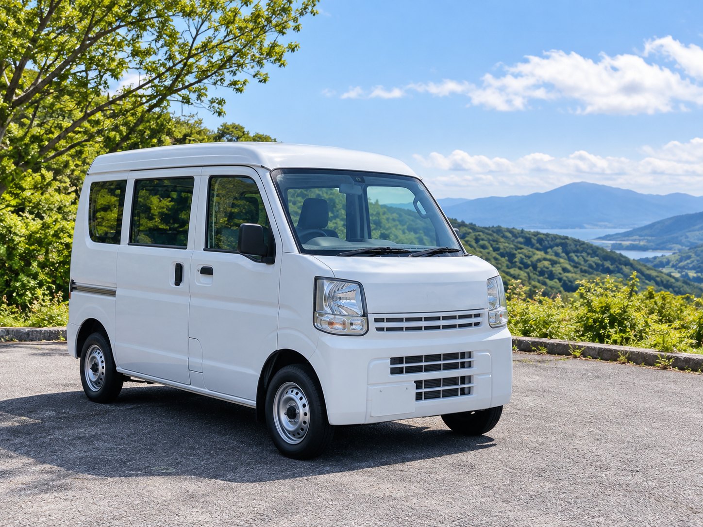 屋外に停めたレンタカーのイメージ